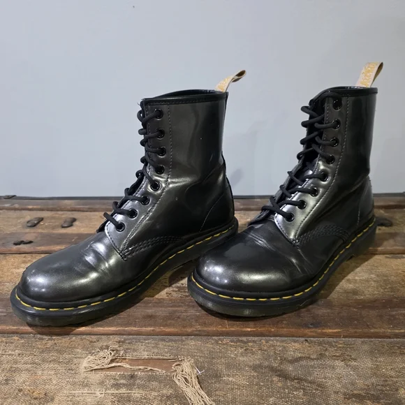 Dr. Martens 1460 Vegan Chrome Classic Synthetic Lace-Up 8 Eye Combat Boots. 9 - Picture 12 of 15